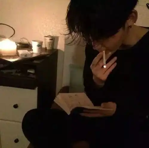 抽烟头像男生霸气男人味
