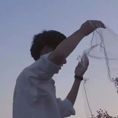 男生头像真人压抑两张