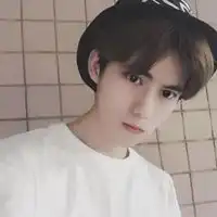 真实男头像生活照高清正面