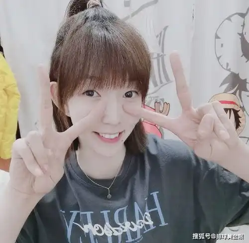 女排24岁副攻庆生,创单场9次拦网得分壮举,有望半途入队集训