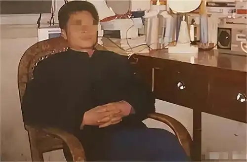 2020年操场埋尸案,杜少平执行死刑,痛哭与母亲告别后送往火葬场