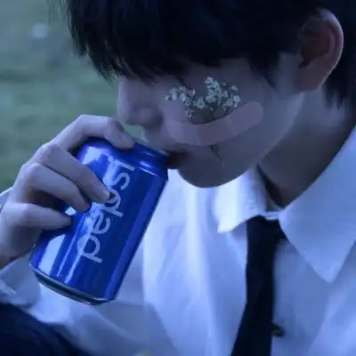 真人唯美男生头像巨型机
