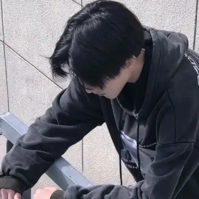 ins阳光大男孩头像