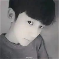 小清新男生qq头像你逢场作戏我将计就计