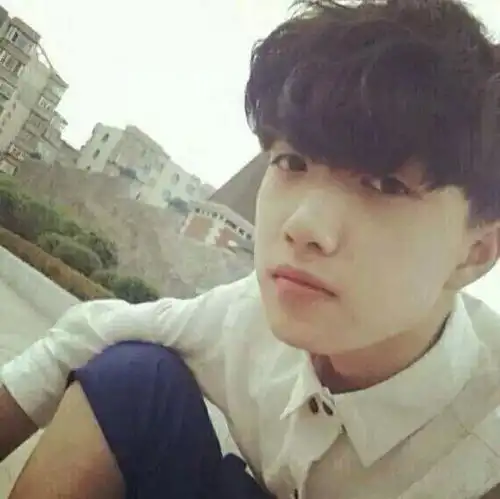 真人男生头像小学生十二