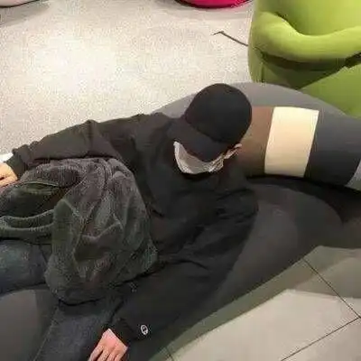 韩版帅哥头像个性超有范2019最新眼泪不能解决任何问题