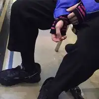 半身欧美男生头像拿不出热情只有冷漠和狂拽的样子