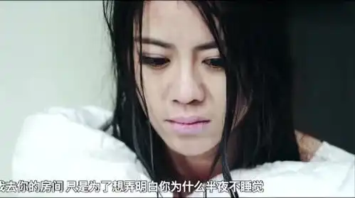 女子落水被人救上来做人工呼吸