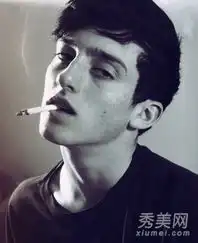 抽烟男生头像成熟稳重导