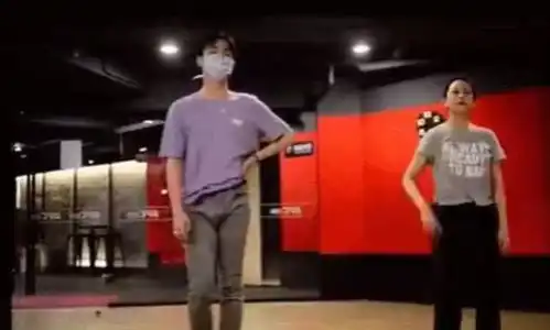 伊能静庾澄庆儿子再跳女团舞,腼腆羞涩动作灵活