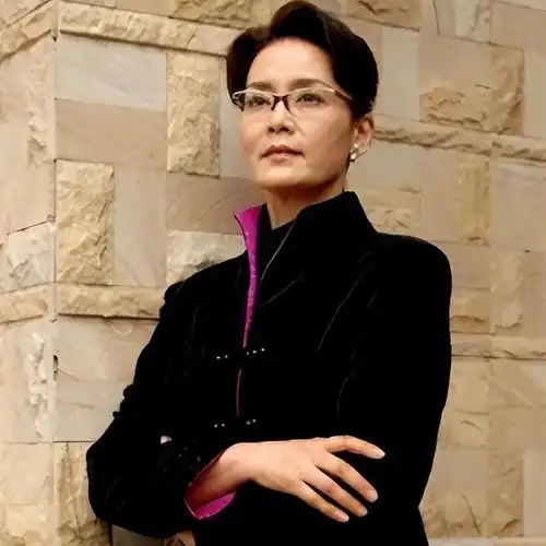 男人婚外情,女人最好的报复方式是什么今潘虹的报复堪称教科书
