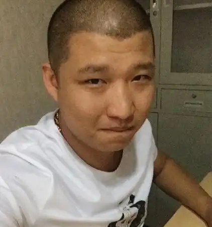 快手大乱二驴怒撕仙洋,爆料仙洋住狱7年,只因得罪一个人
