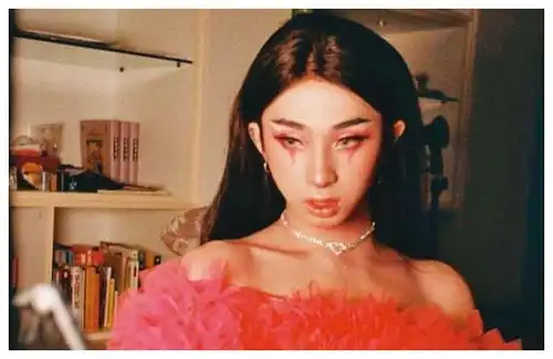 伊能静图片表情包女装