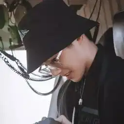压抑绝望的男生头像男生