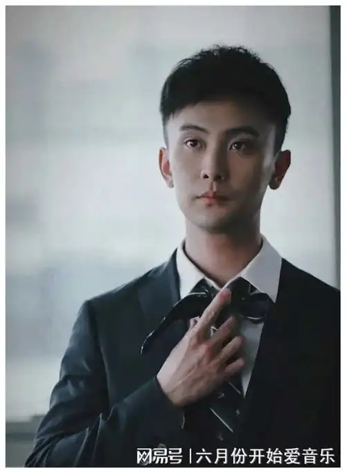 20位当红短剧男演员,谁最霸道最总裁按评论区热度排名