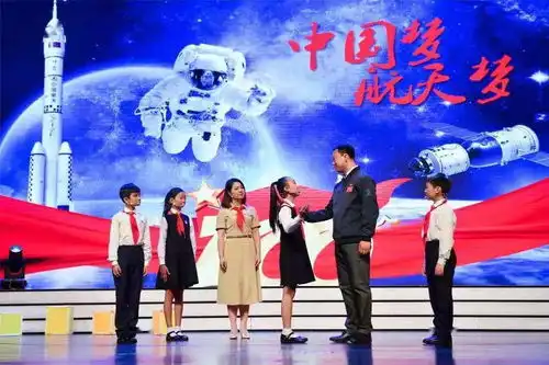 礼赞百年奋斗史,这台原创演出展现闵行师生爱党爱国情