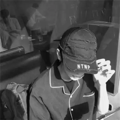 梦会醒要太当真就可以了,男生高清伤感黑白头像