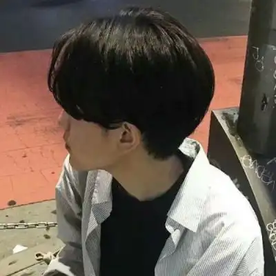 2023帅气温柔男生头像