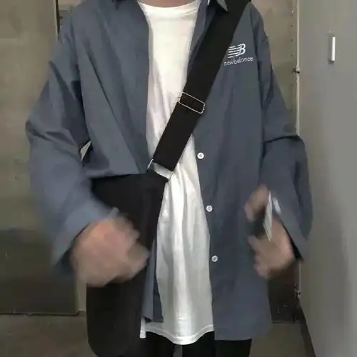 头像忍受了很多很多细小的细节堆积起来就是离开的理由