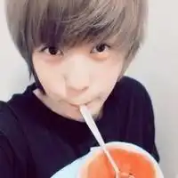 这个男生是谁啊,知道的话说一下名字