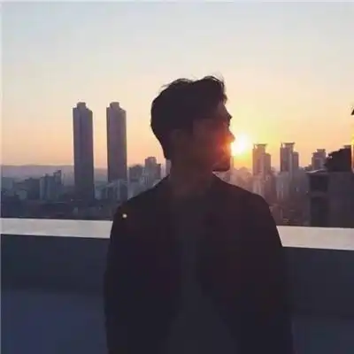 男生头像成熟稳重大叔真