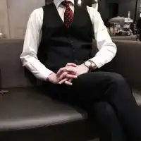 男生头像成熟稳重西装高