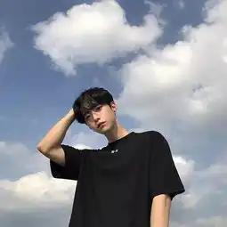 酷似安宰贤徐康俊这位爆红的模特被网友称为心动的感觉
