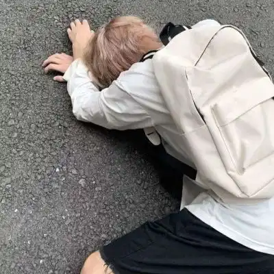 沫兮成熟唯美高冷气质成熟男生男生头像我要个性网