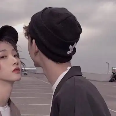 热恋期,女生禁止向男朋友索要3东西,一开口你就输了