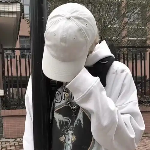 头像不如就承认一下