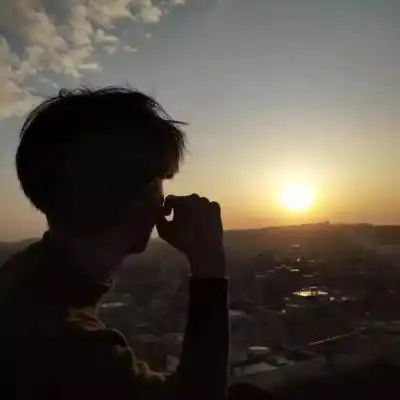 来一组男生头像,真人版