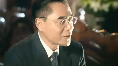 老中医翁大夫说两个包按一个包的价格治,他有点不敢相信