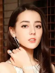 你说单眼皮内双化妆像熊猫刘雯周冬雨表示不满...