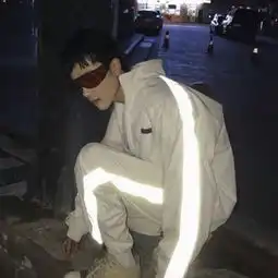 男生高冷霸气的头像头像