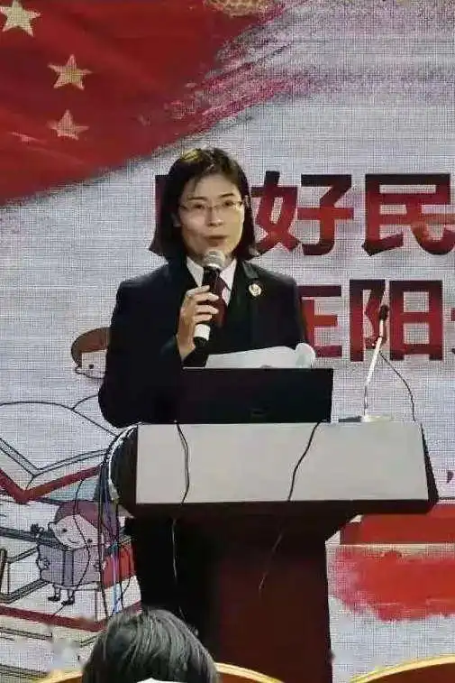 学法守法尊法用法,法治讲座在每一个孩子们的心中种下一棵法治树