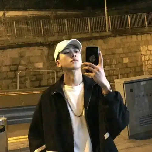男生头像总有一些情深万水千山
