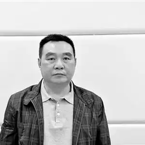 趋金逐利毁前途