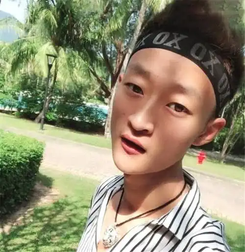 快手5大网红收入排名二驴垫底,散打仅第三,第一年入过亿