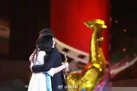 范冰冰首谈婚期,李晨终于嫁进豪门