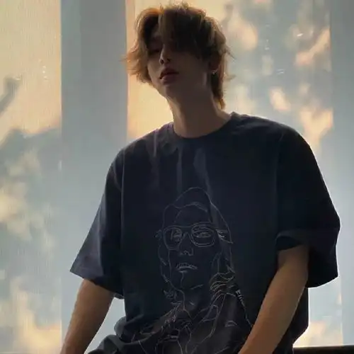 男生头像真人压抑男生