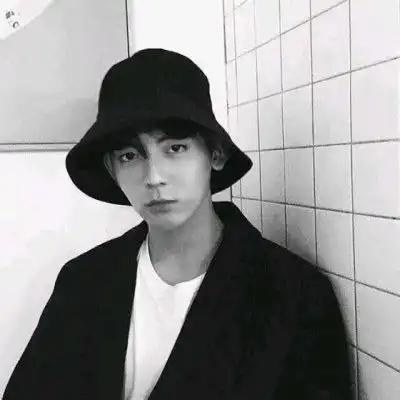 男生帅气黑白头像无字情